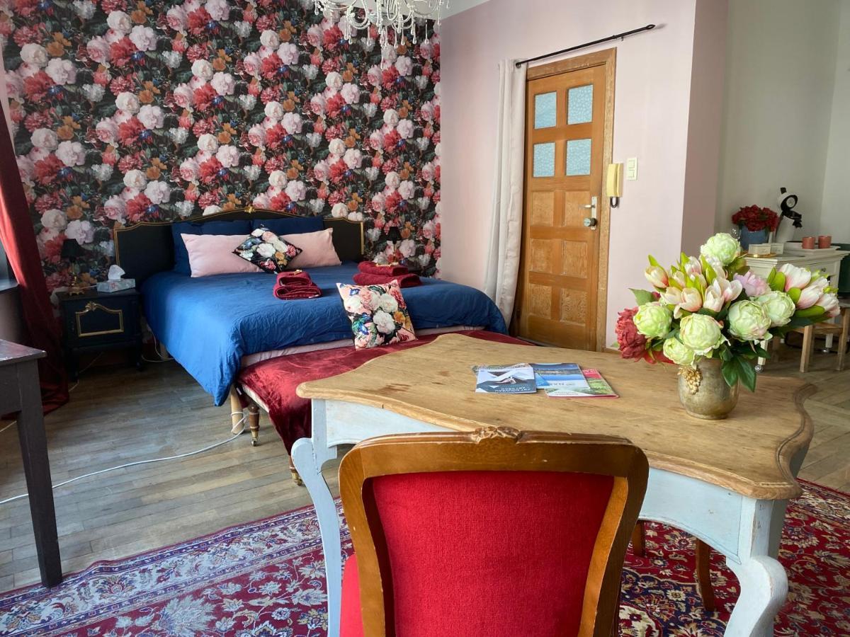 The Pink Studio - Exceptional Location In City Center - Unique & Elegant Lägenhet Namur Exteriör bild